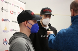 Dětský rehabilitační stacionář získal speciální pomůcky pro své malé klienty, věnovala je dobročinná organizace Saves help