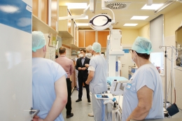Kardiologie začala využívat novou angiolinku, nejmodernější zařízení v kraji rozšiřuje možnosti zobrazení cév