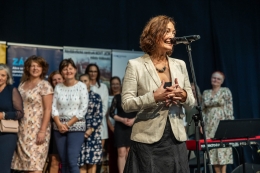 Křištálové kamínky jsou v těch nejlepších rukou, jeden z nich získal i náš Dětský rehabilitační stacionář