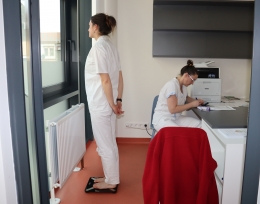 Krok za krokem ke zdraví: Světový den obezity v nemocniční lékárně zaujal desítky zájemců