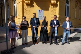 Historický dům na Kafkově ulici znovu ožívá. Pomoc v něm najde více lidí